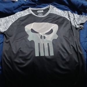 Marvel punisher black and grey shirt size xl      (item#b7